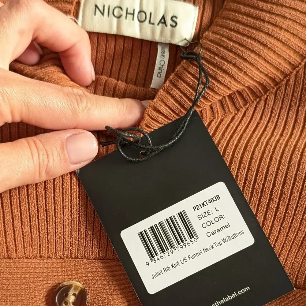 NWT Nicholas Juliet Brown Rib Knit Funnel Neck Crop Top W/Buttons, size L